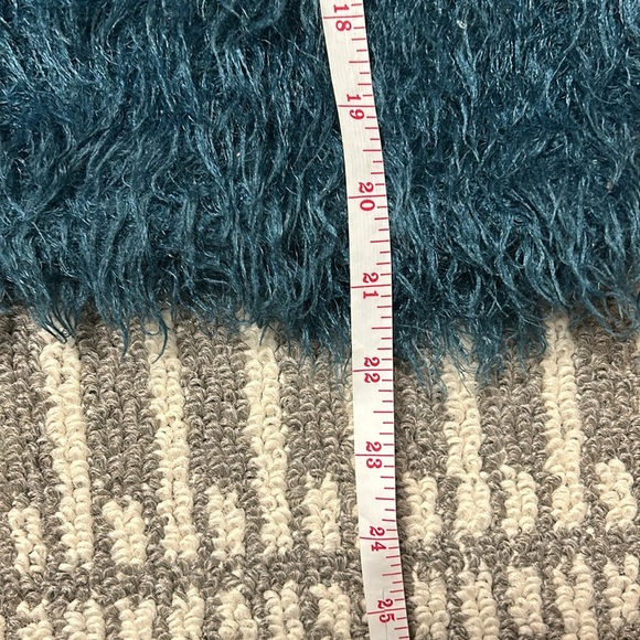 Zara Shaggy Sweater - Picture 8 of 8